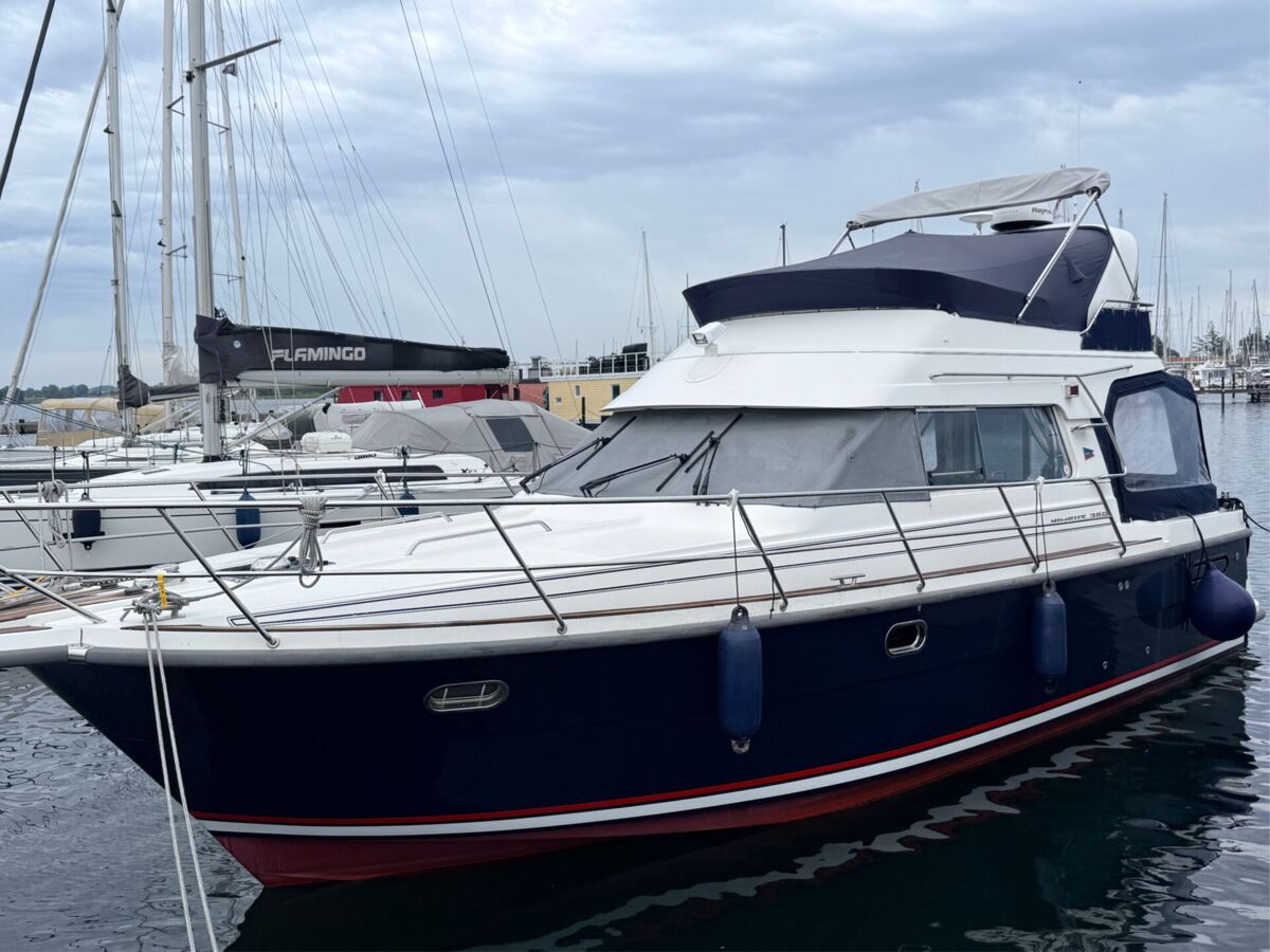 Motoryacht Nimbus 380 Carisma Fly Sailing World Yachtbrokes Heiligenhafen 6