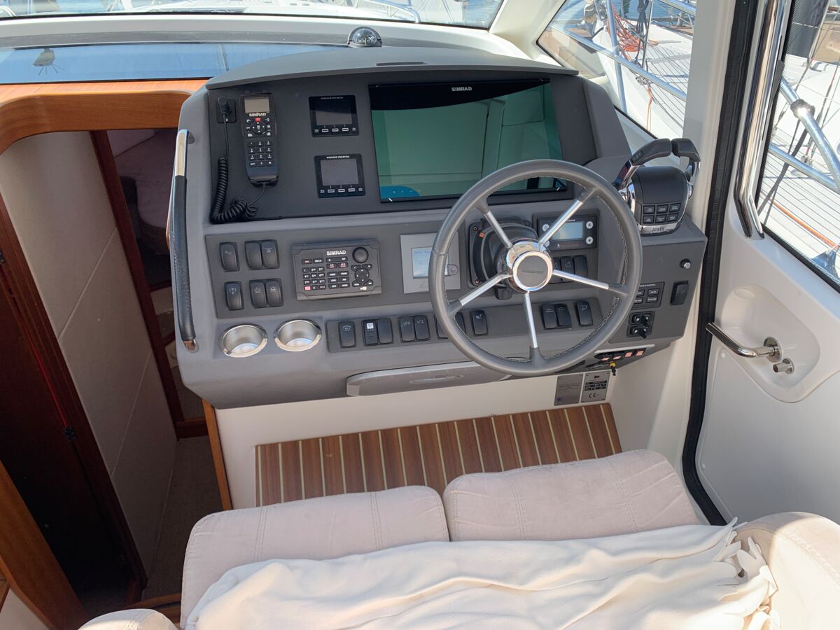 Motoryacht Nimbus 405 Coupe Sailing World Yachtmakler Heiligenhafen 18