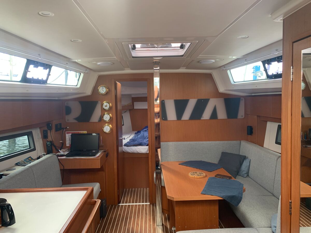 Sailing Yacht Bavaria Cruiser 38 Sailing World Yachtbrokers Heiligenhafen 7