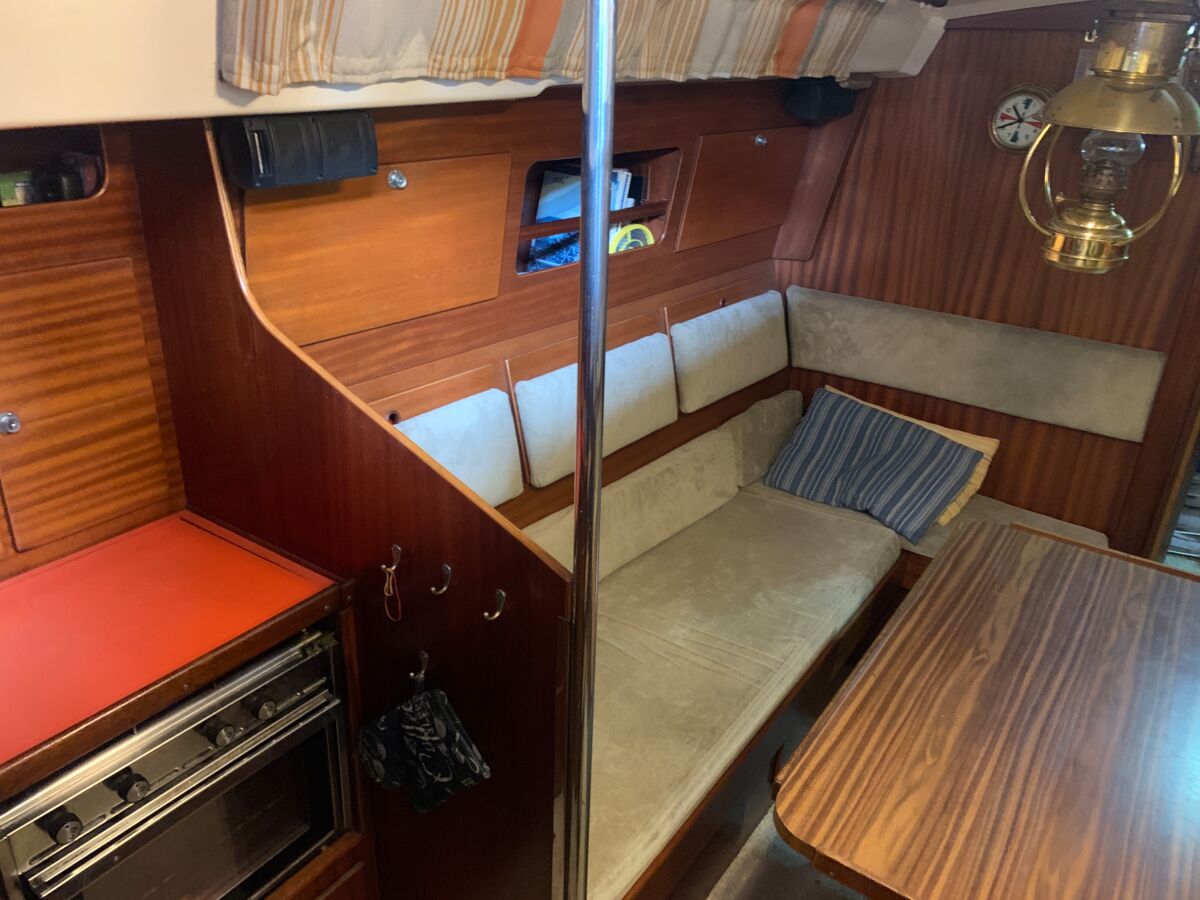 Sailing Yacht Contest 36 Sailing World Yachtbrokers 13