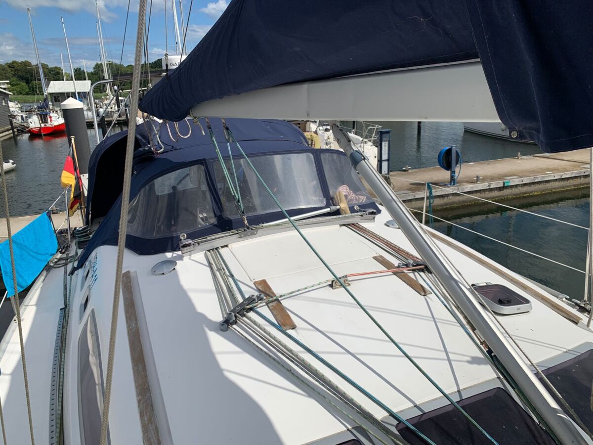 Sailing Yacht Feeling 39 DI Sailing World Yachtbrokers 23