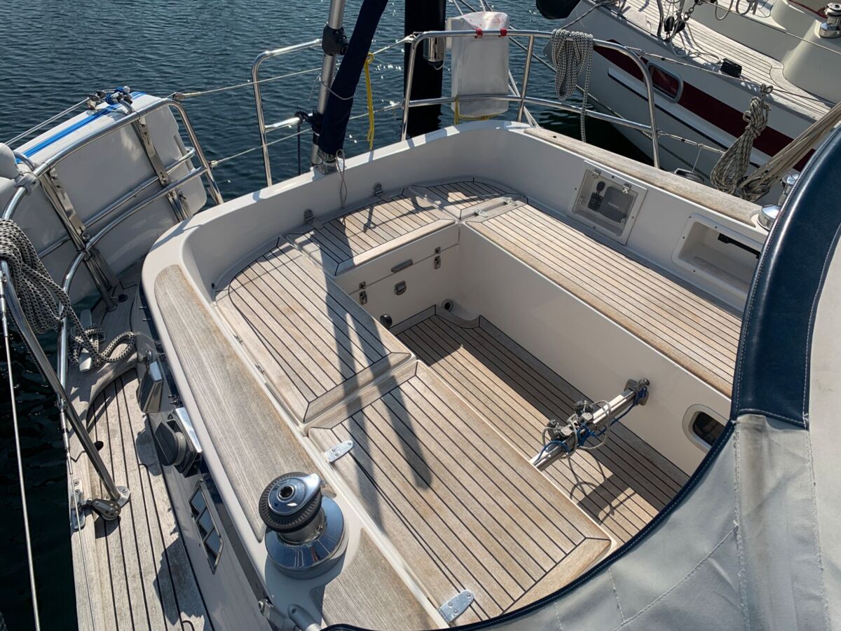 Sailing Yacht Hallberg-Rassy 34 Sailing World Yachtmakler Heiligenhafen 53