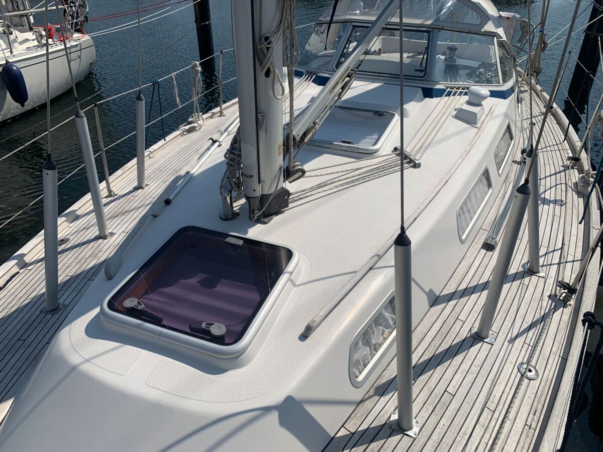 Sailing Yacht Hallberg-Rassy 34 Sailing World Yachtmakler Heiligenhafen 64
