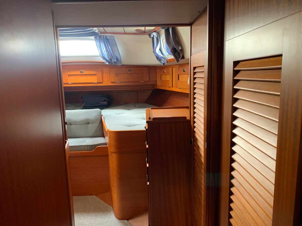 Sailing Yacht Hallberg-Rassy 42 F Sailing World Yachtbrokers Heiligenhafen 51