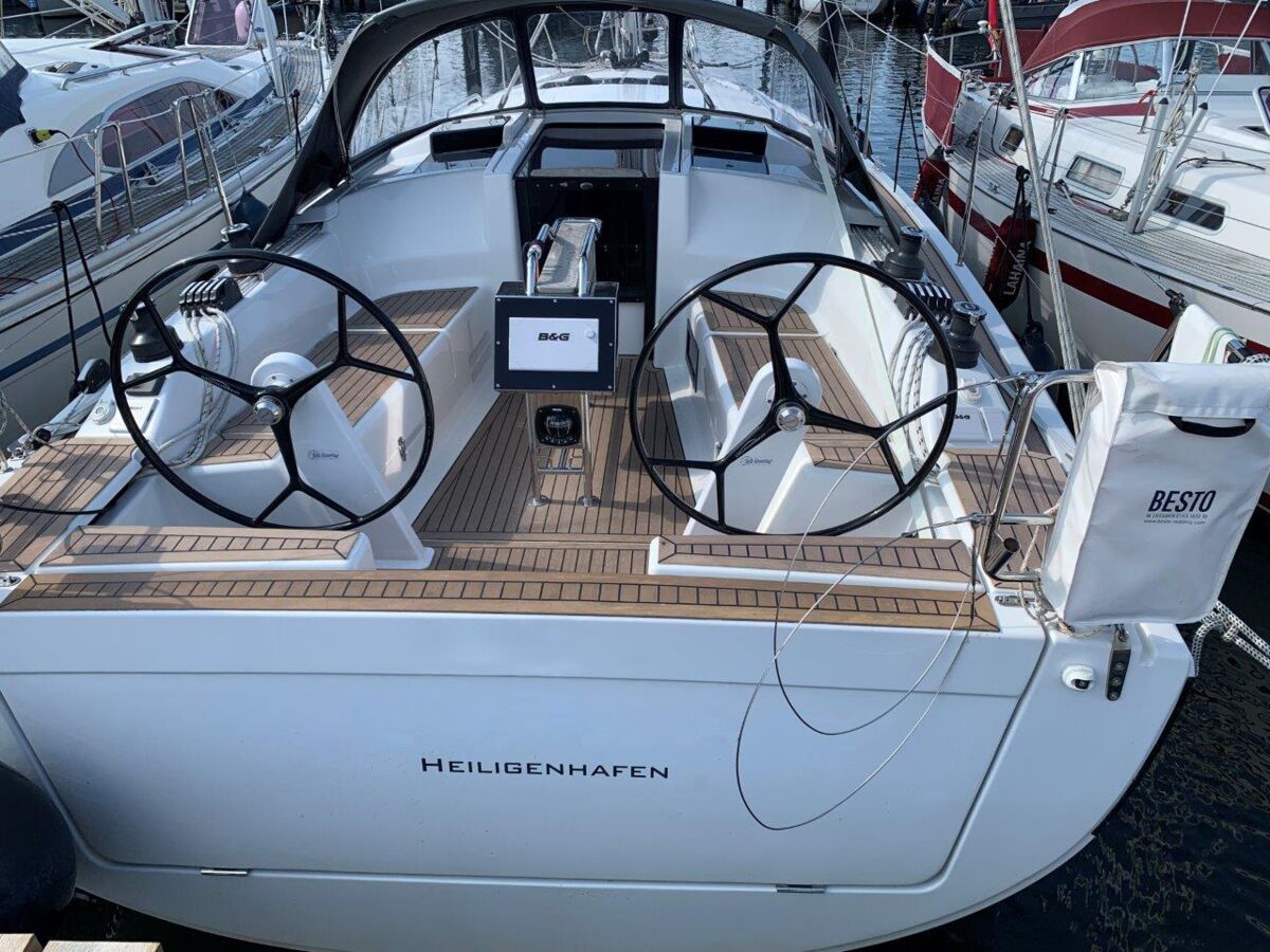 Sailing Yacht Hanse 348 Sailing World Yachtbrokers Heiligenhafen 3
