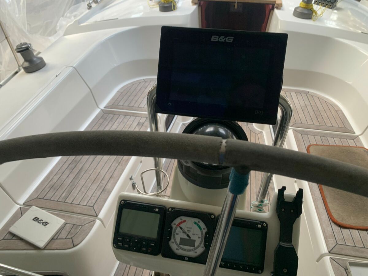 Sailing Yacht Hanse 375 Sailing World Yachtbrokes Heiligenhafen (50)