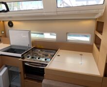Sailing Yacht Jeanneau Sun Odyssey 410 Sailing World Yachtbrokers 9