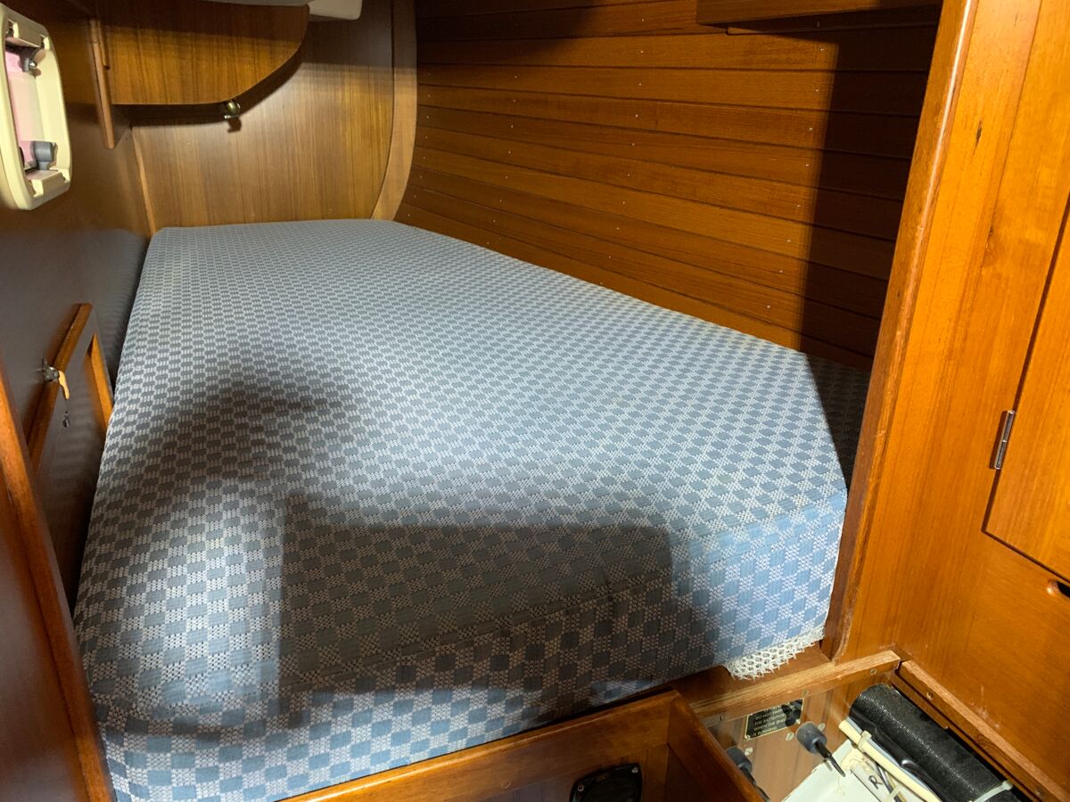 Sailing Yacht Wasa 370 Sailing World Yachtbrokers 19
