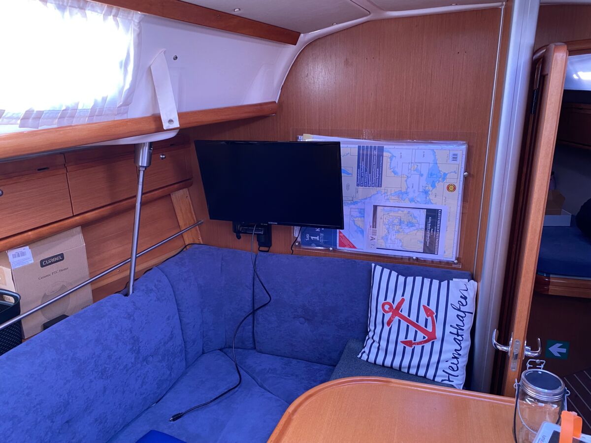 Segelyacht Bavaria 34 Cruiser Sailing World Yachtmakler Heiligenhafen 18