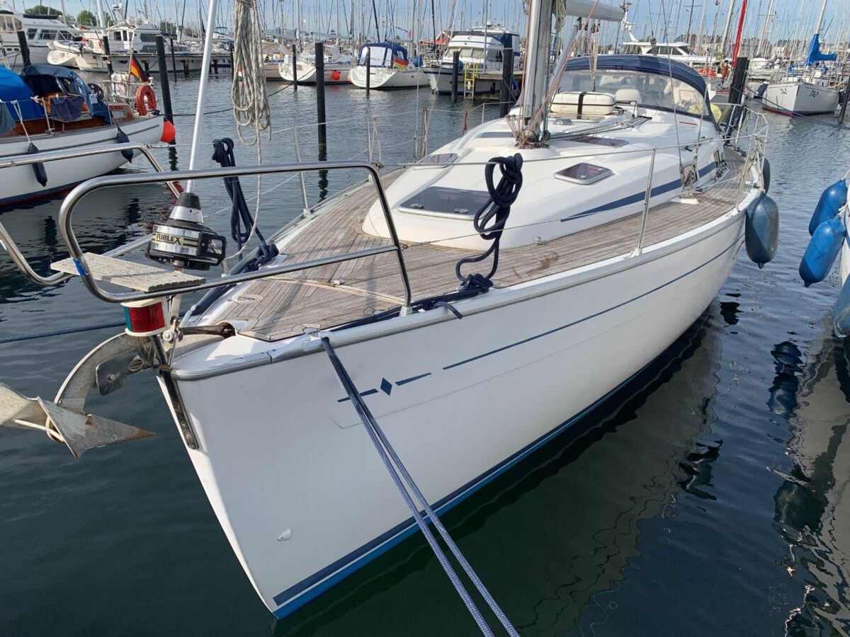 Segelyacht Bavaria 37 Cruiser Sailing World Yachtbrokers Heiligenhafen 2