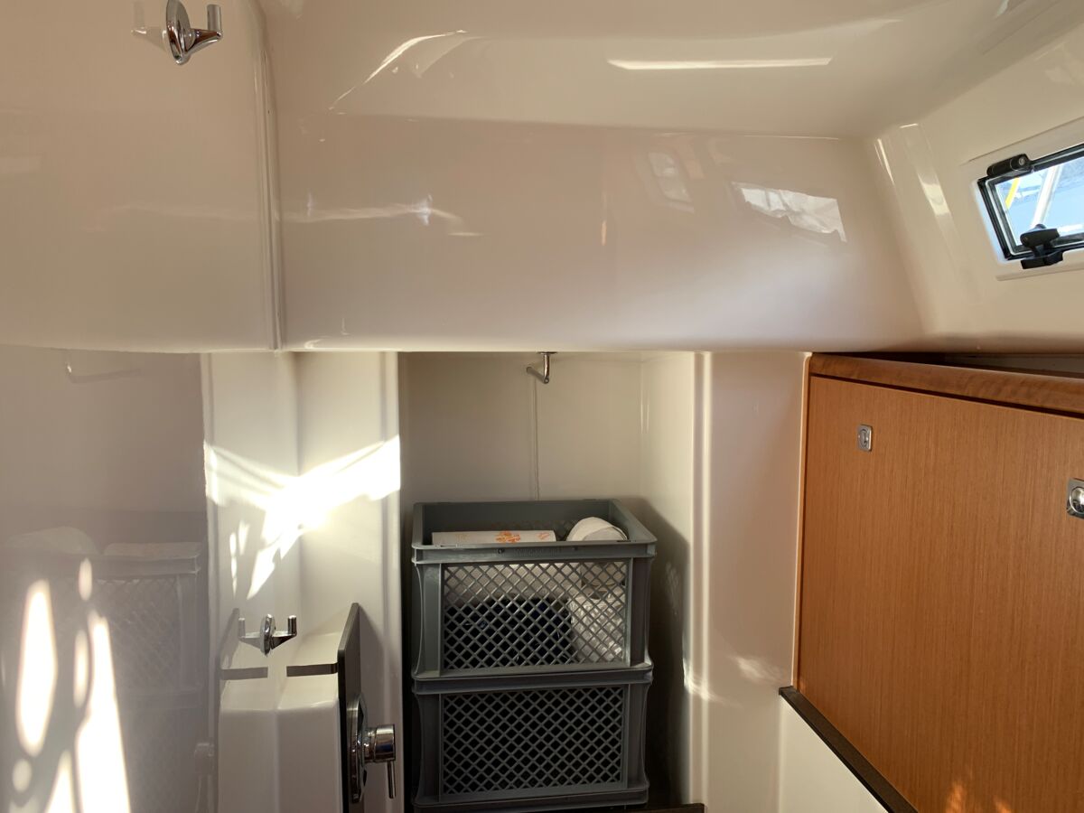 Segelyacht Bavaria Cruiser 33 Sailing World Yachtbrokers Heiligenhafen 33