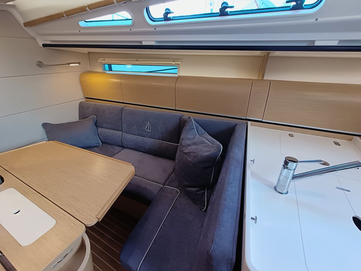 Segelyacht Dehler 38 SQ Sailingworld Yachtmakler 13