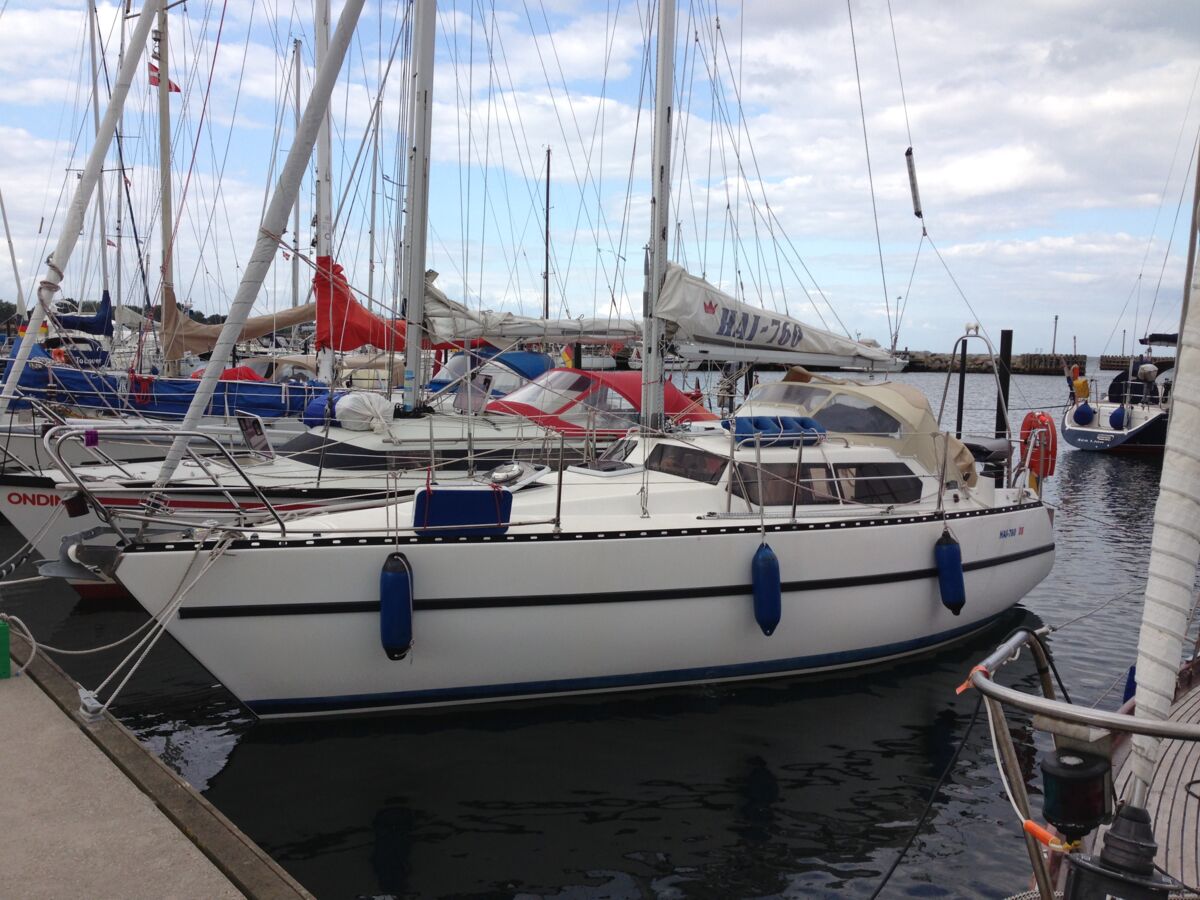 Segelyacht Hai 760 Decksalon Sailing World Yachtmakler 1