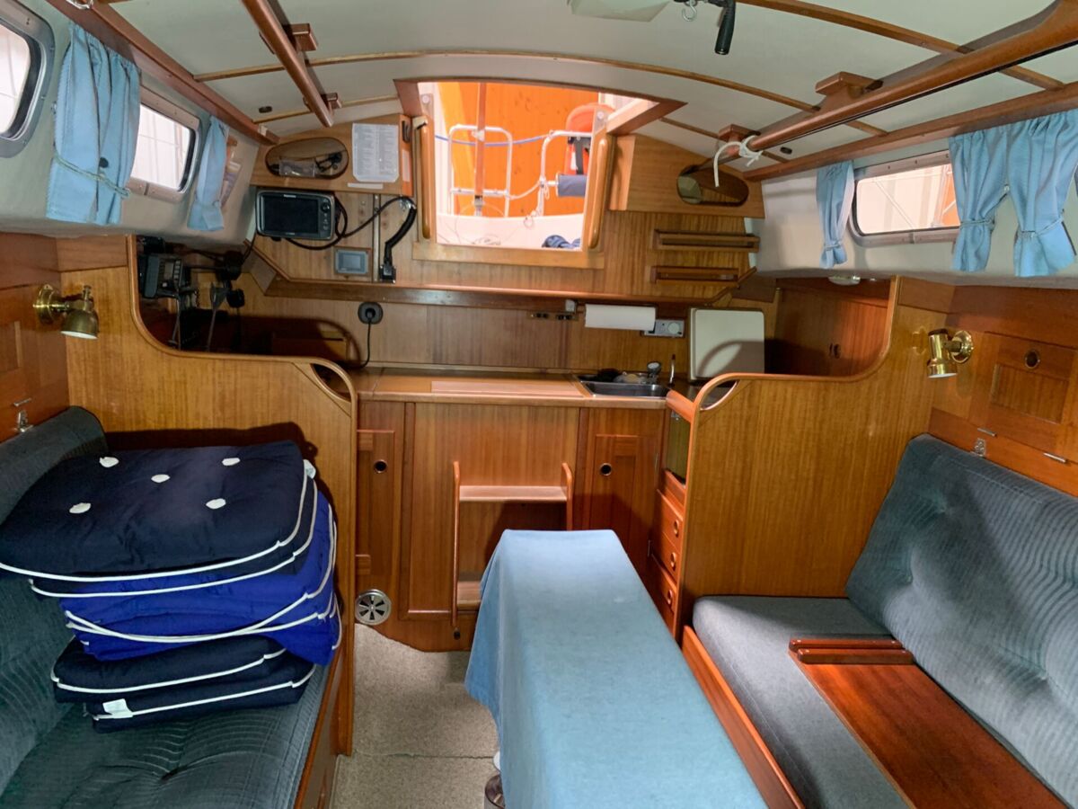Segelyacht Hallberg-Rassy 29 Sailing World Yachtbrokers 44