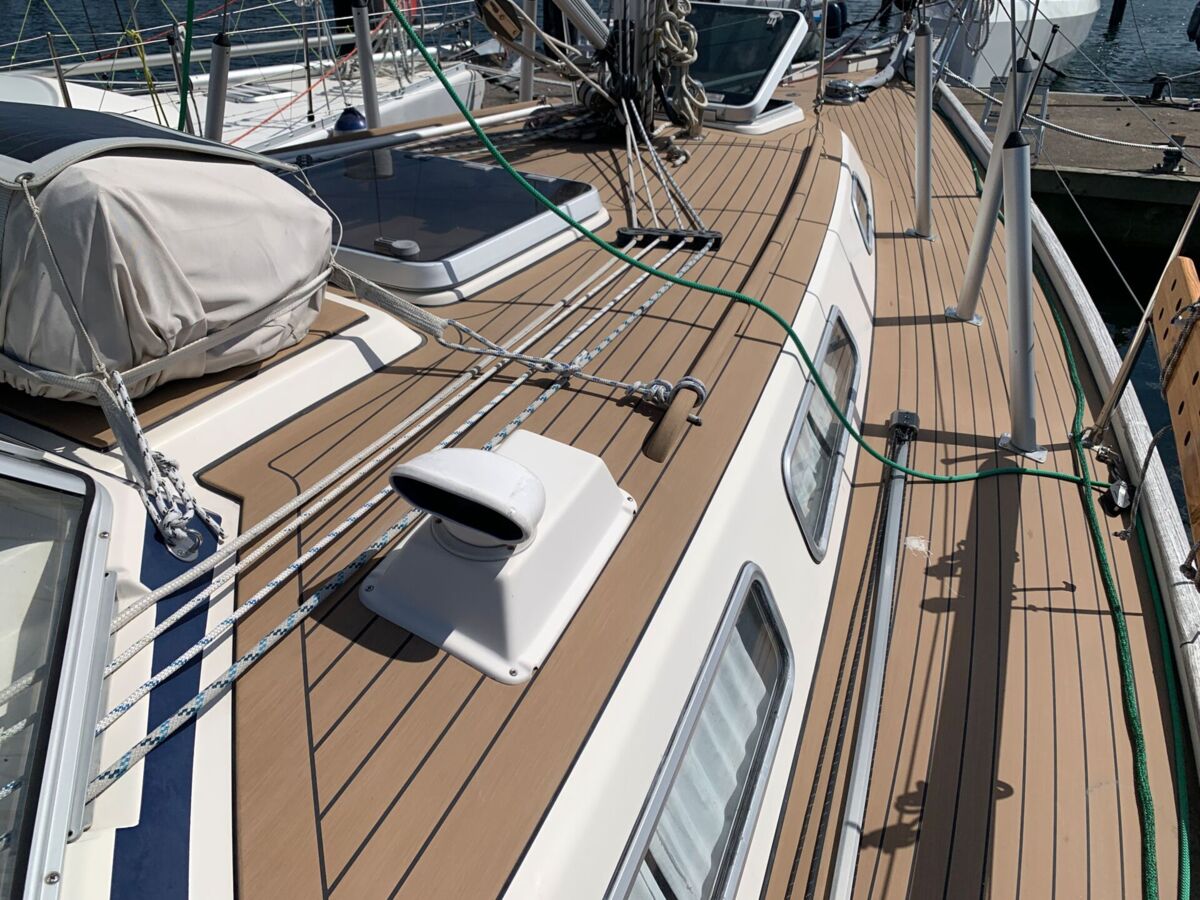 Segelyacht Hallberg-Rassy 34 Sailing World Yachtbrokers 66