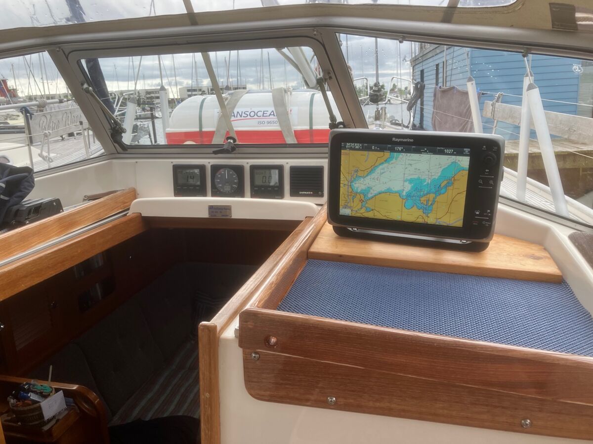 Segelyacht Hallberg-Rassy 36 MK II Sailing World Yachtmakler 40