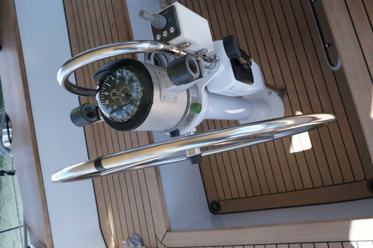 Segelyacht Motiva 39S Sailing World Yachtbrokers 28