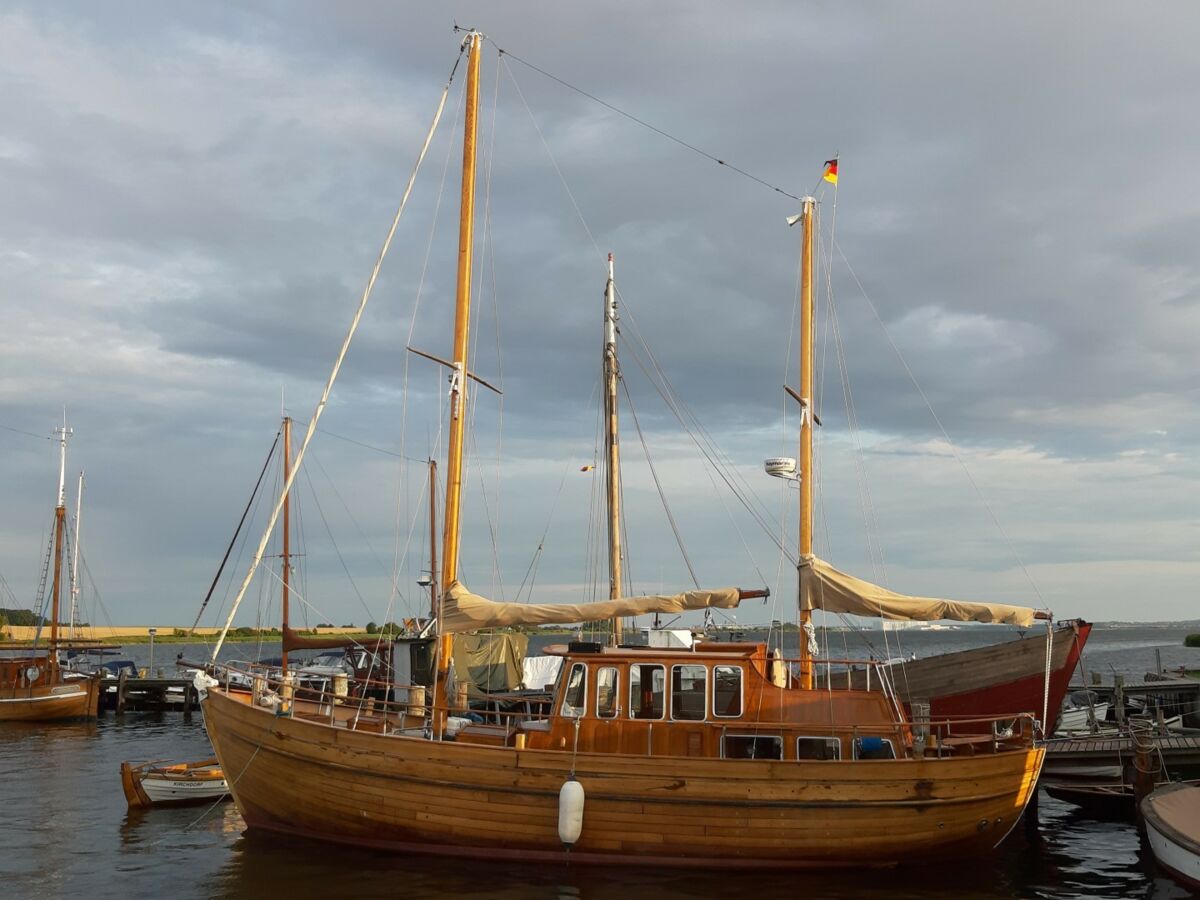 Bueltjer Motorsailer 1