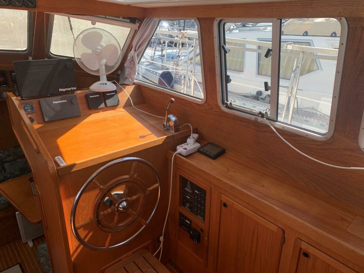 Motorsailer Nauticat 40 Ketch Sailing World Yachtbrokers 13