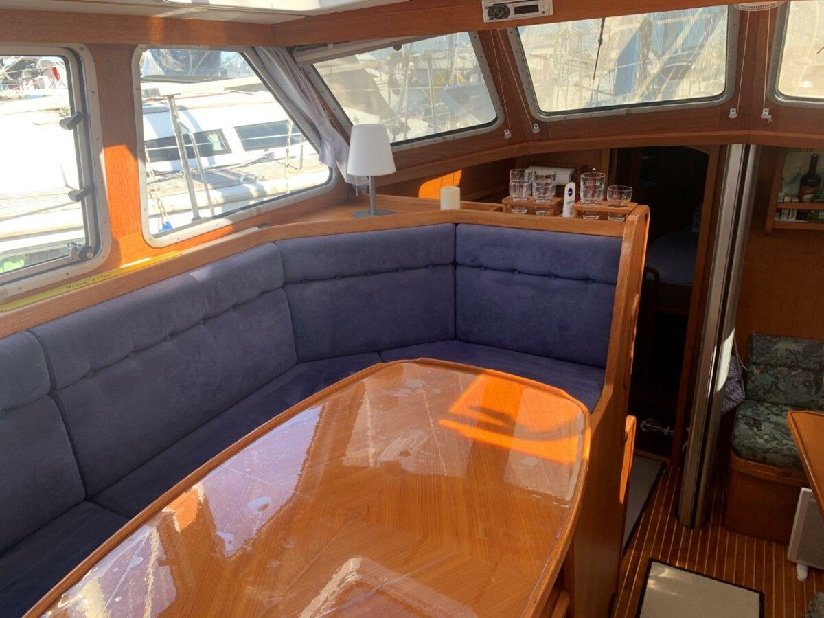 Motorsailer Nauticat 40 Ketch Sailing World Yachtbrokers 9