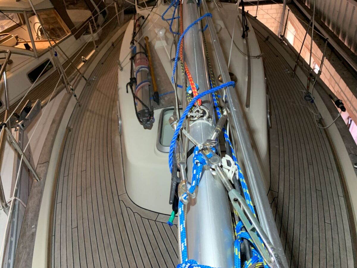 Motorsegler Hallberg-Rassy 94 Sailing World Yachtmakler 24