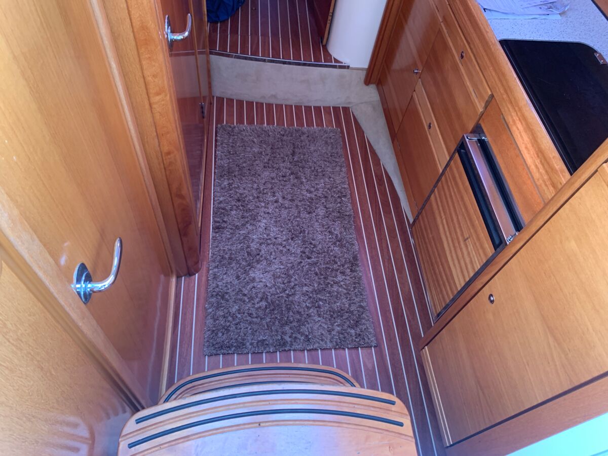 Motoryacht Bavaria 29 Sport Sailing World Yachtbrokers Heiligenhafen 4