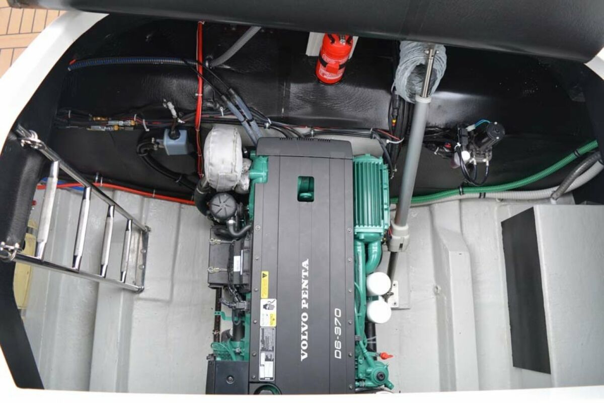 Motoryacht Bavaria Sport 35 Sailing World Yachtmakler Heiligenhafen 43