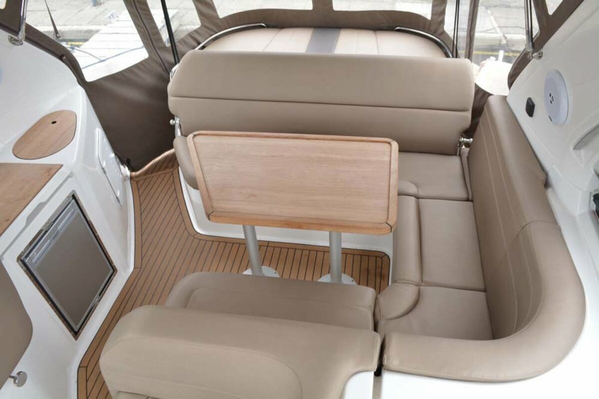 Motoryacht Bavaria Sport 35 Sailing World Yachtmakler Heiligenhafen 9