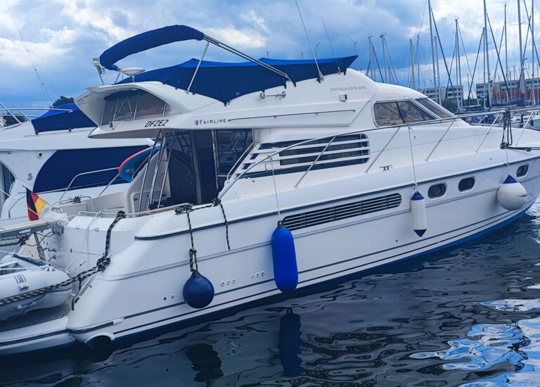 Motoryacht Fairline Squadron 50 Sailing World Yachtbrokers 1