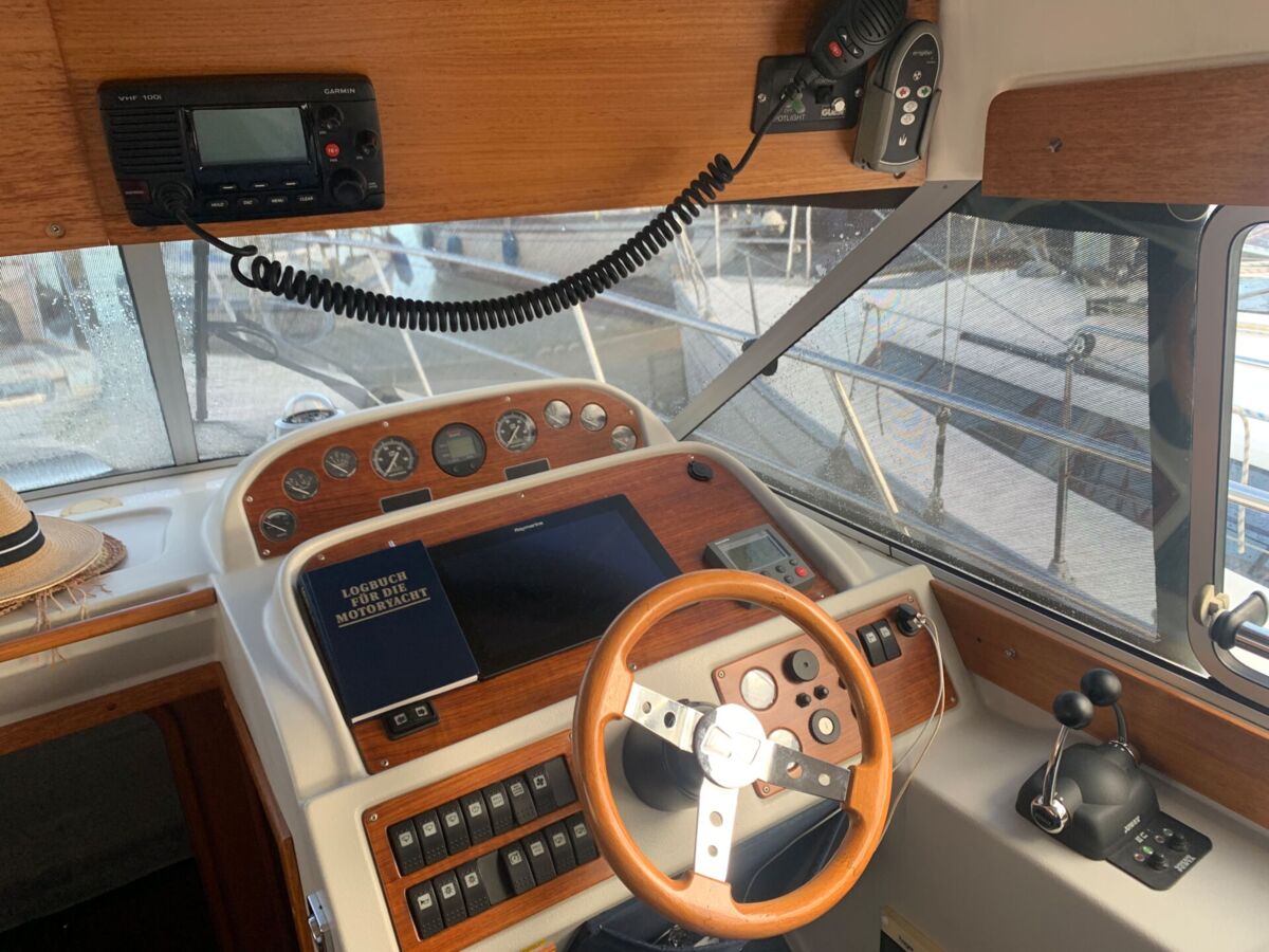 Motoryacht Nimbus 380 Carisma Fly Sailing World Yachtbrokes Heiligenhafen 13
