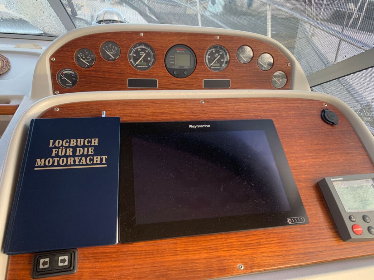 Motoryacht Nimbus 380 Carisma Fly Sailing World Yachtbrokes Heiligenhafen 14