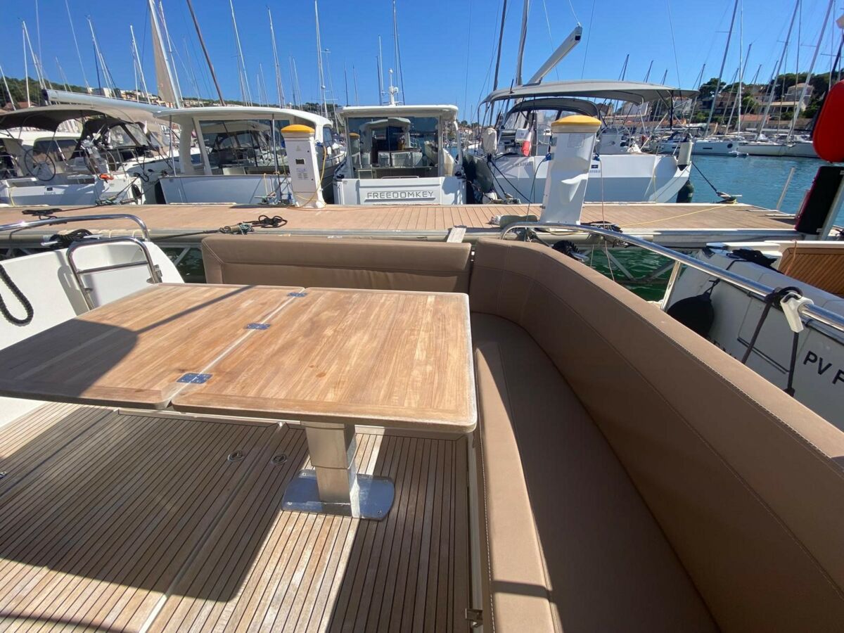 Motoryacht Nimbus 405 Coupe Sailing World Yachtbrokers 26