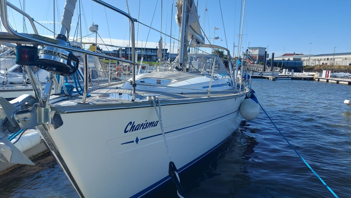 Sailing Yacht Bavaria 42 Sailing World Yachtbrokers 1