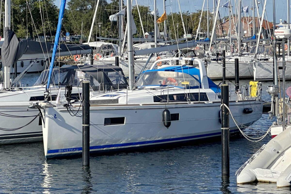 Sailing Yacht Beneteau Oceanis 38 - 3