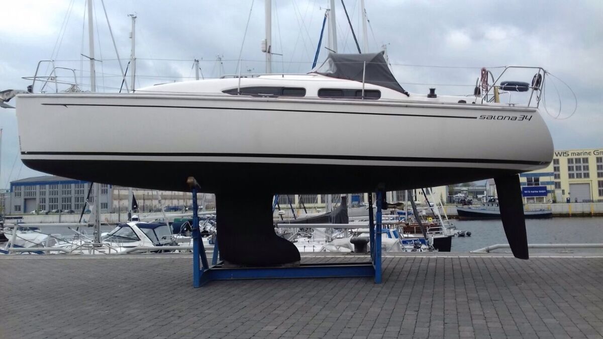 Sailing Yacht Salon 34 Sailing World Yachtbrokers  2