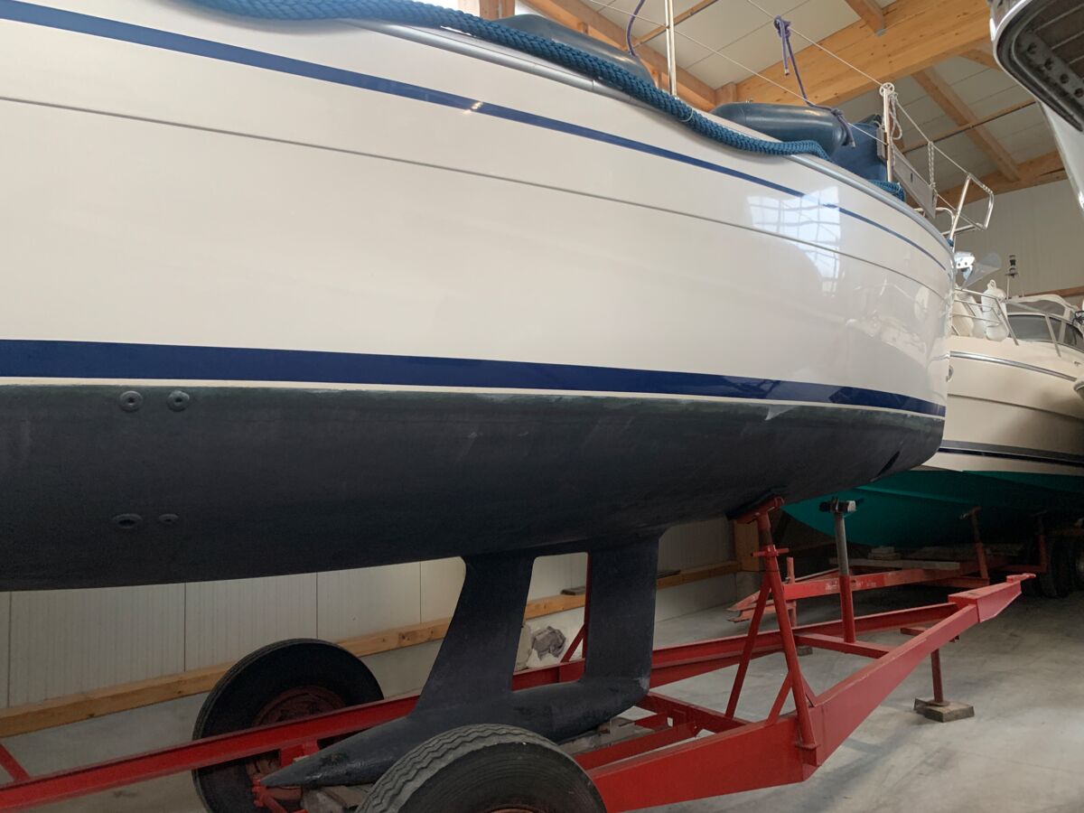 Segelyacht Bavaria 31 Cruiser Sailing World Yachtmakler 32
