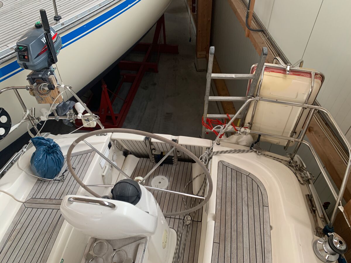 Segelyacht Bavaria 31 Cruiser Sailing World Yachtmakler 38