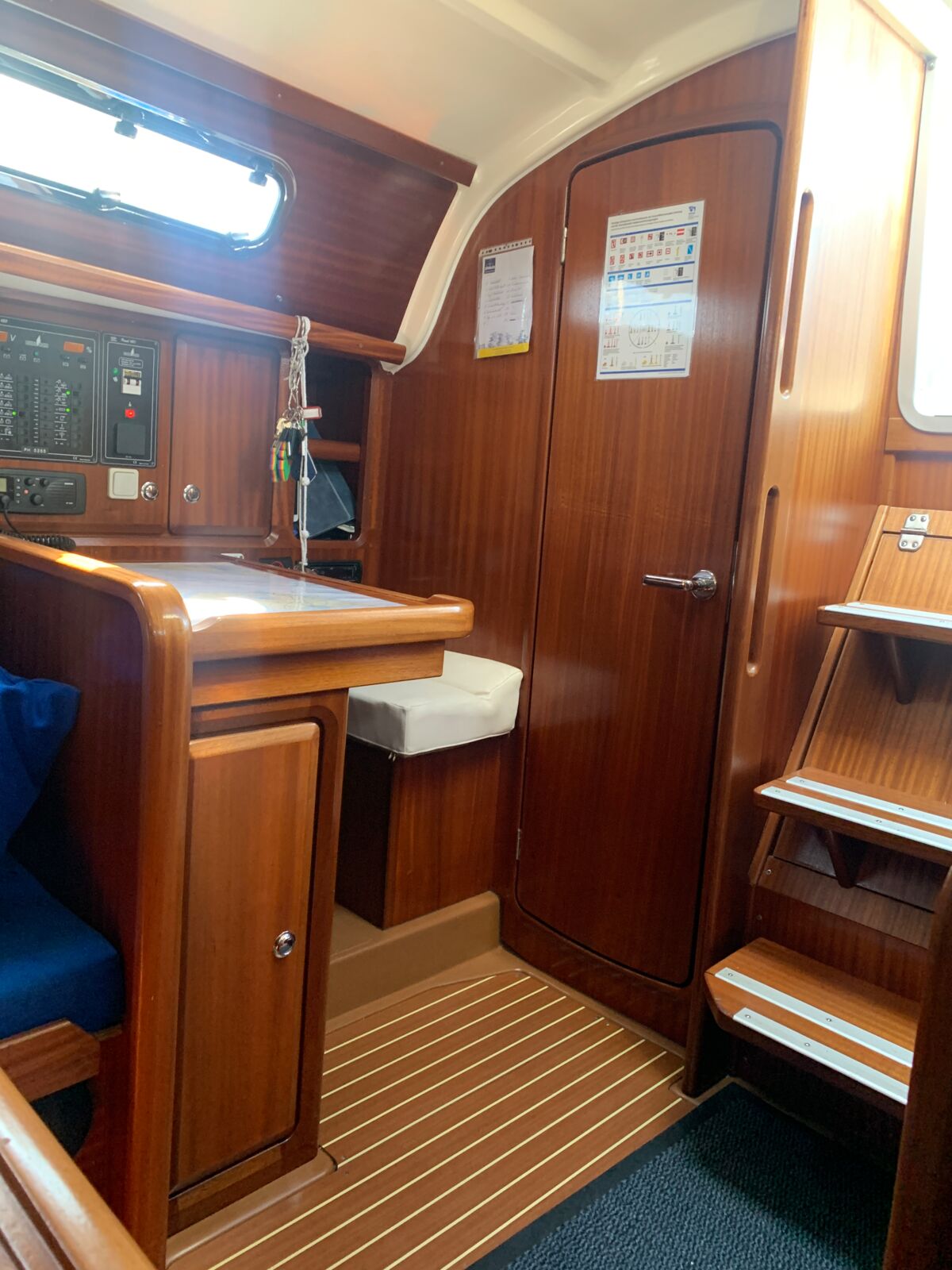 Segelyacht Bavaria 34 Sailing World Yachtmakler Heiligenhafen 37