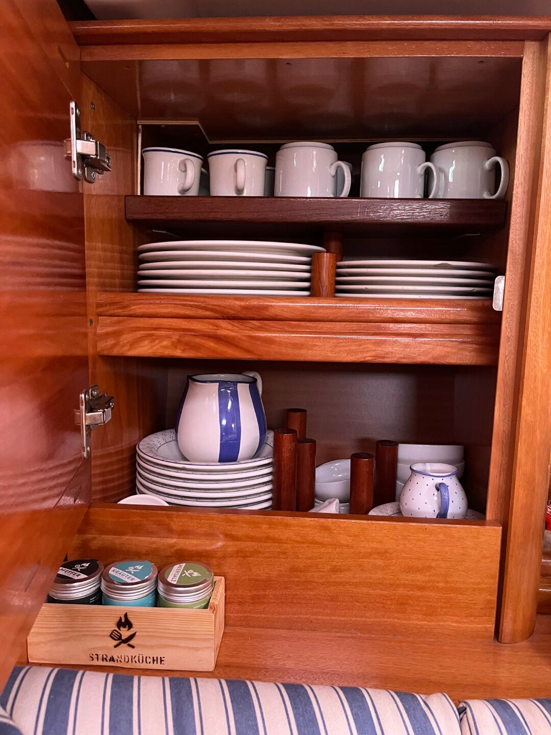 Segelyacht Bavaria 37 Cruiser Sailing World Yachtmakler 16 (1)