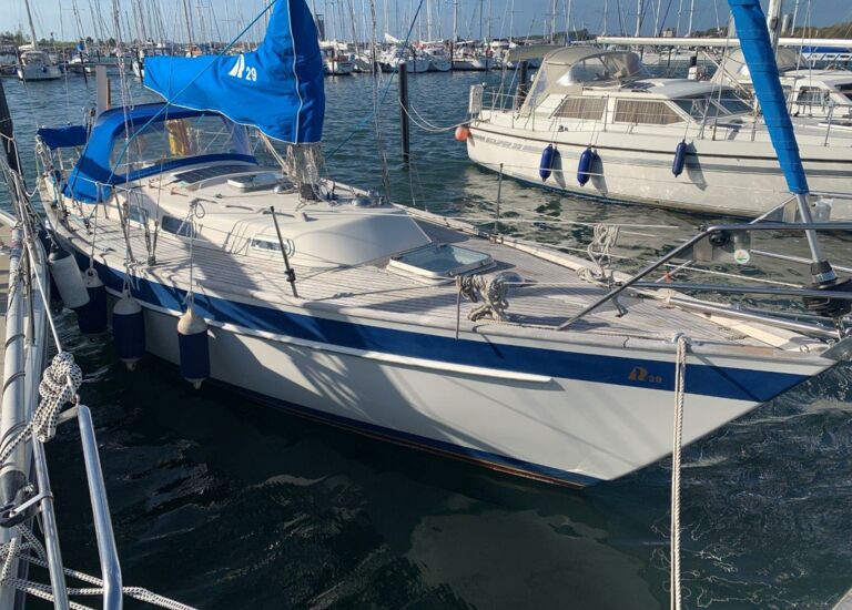 Segelyacht Hallberg-Rassy 29 Fehmarn Sailing World Yachtmakler 1