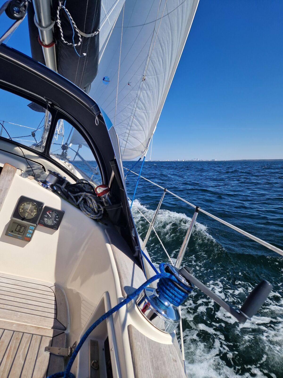 Segelyacht Hallberg-Rassy 29 Sailing World Yachtbrokers 8