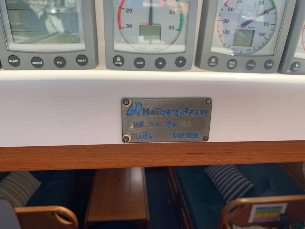 Segelyacht Hallberg-Rassy 34 Sailing World Yachtbrokers 56
