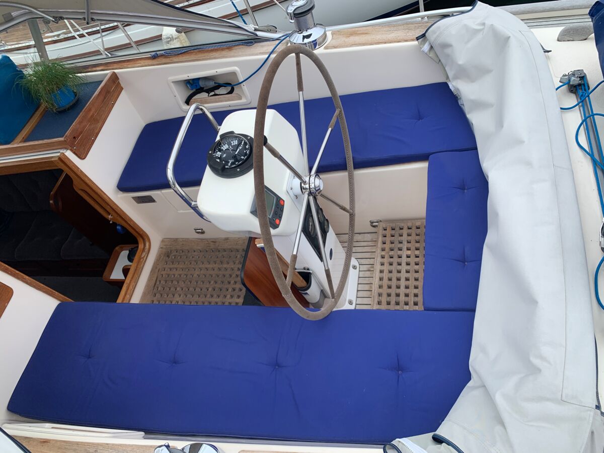 Segelyacht Hallberg-Rassy 36 MK II Sailing World Yachtmakler 43