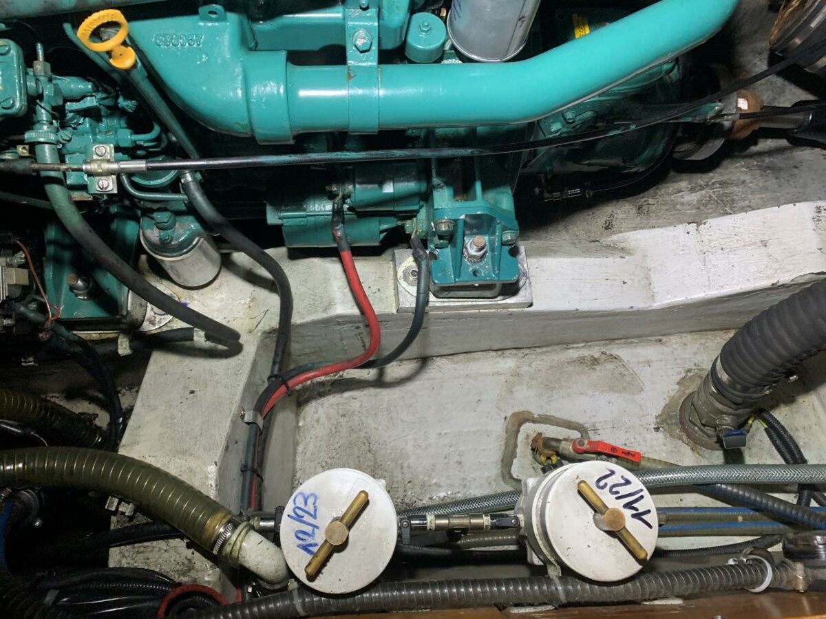 Segelyacht Hallberg-Rassy 45 Sailing World Yachtmakler   (49)