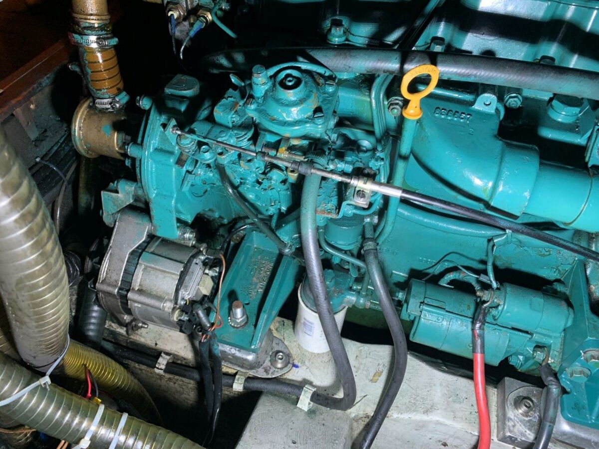 Segelyacht Hallberg-Rassy 45 Sailing World Yachtmakler   (50)