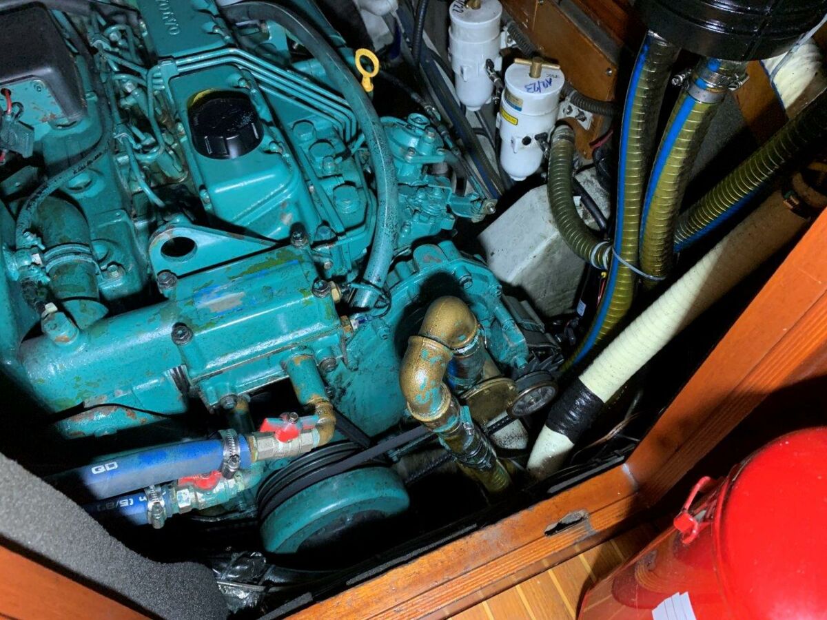 Segelyacht Hallberg-Rassy 45 Sailing World Yachtmakler   (57)