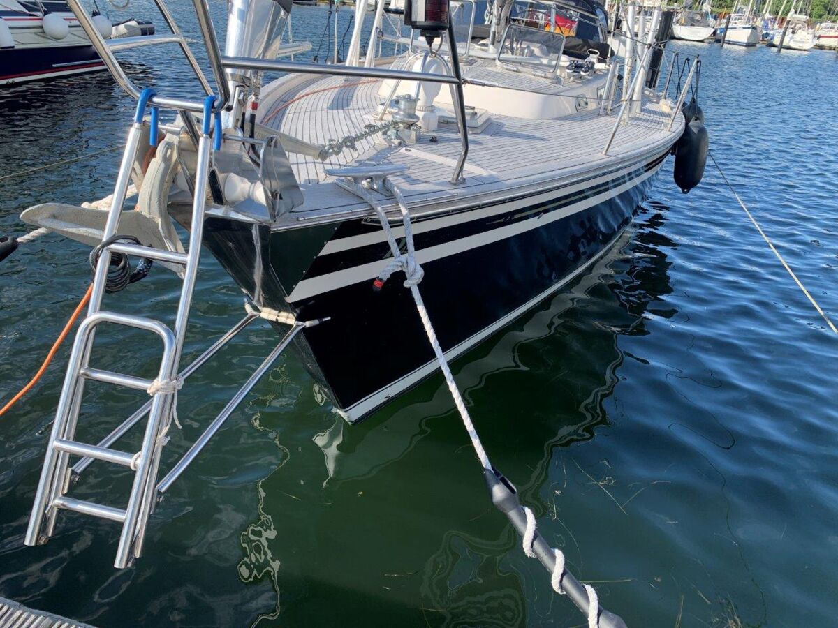 Segelyacht Hallberg-Rassy 45 Sailing World Yachtmakler Heiligenhafen 4
