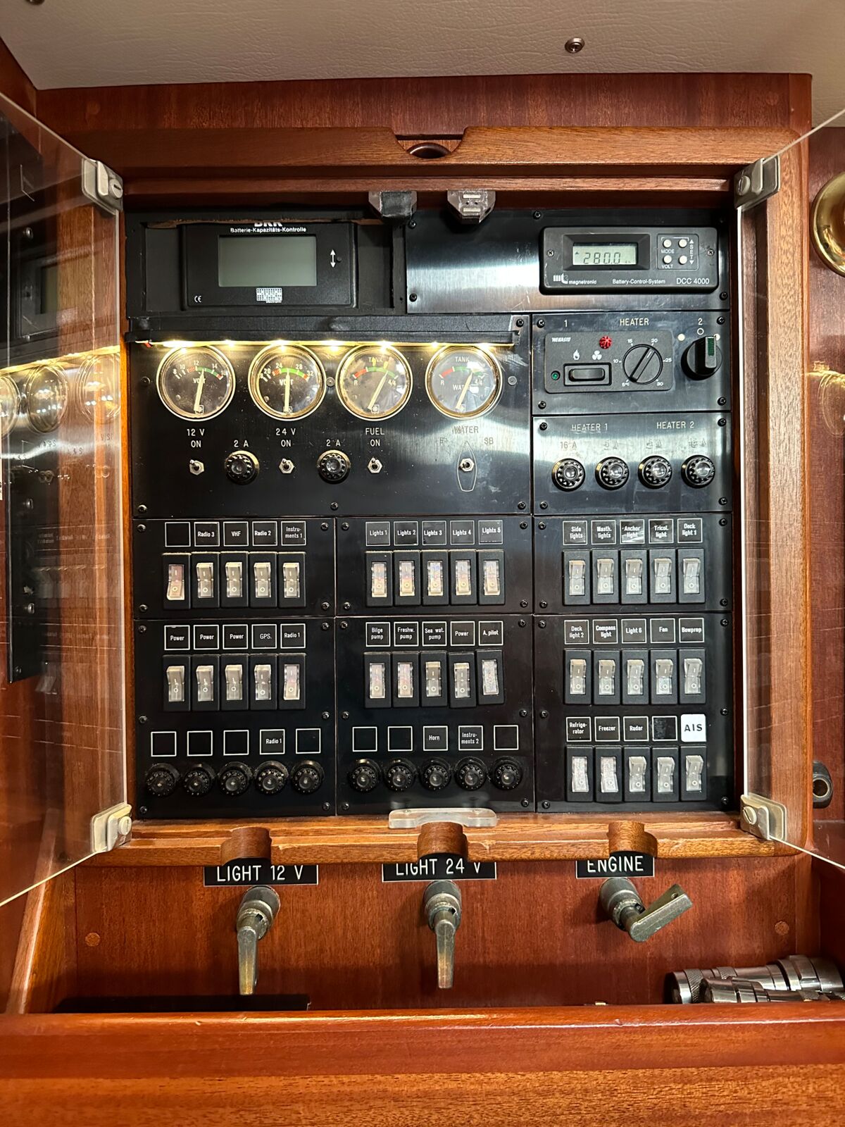 Segelyacht Hallberg-Rassy 45 Sailing World Yachtmakler Heiligenhafen 80
