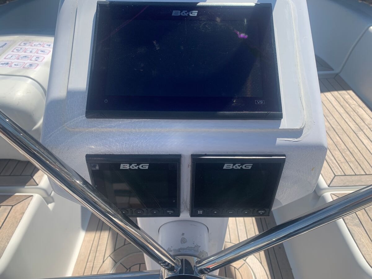 Segelyacht Hanse 370 Sailing World Yachtbrokers Heiligenhafen 37