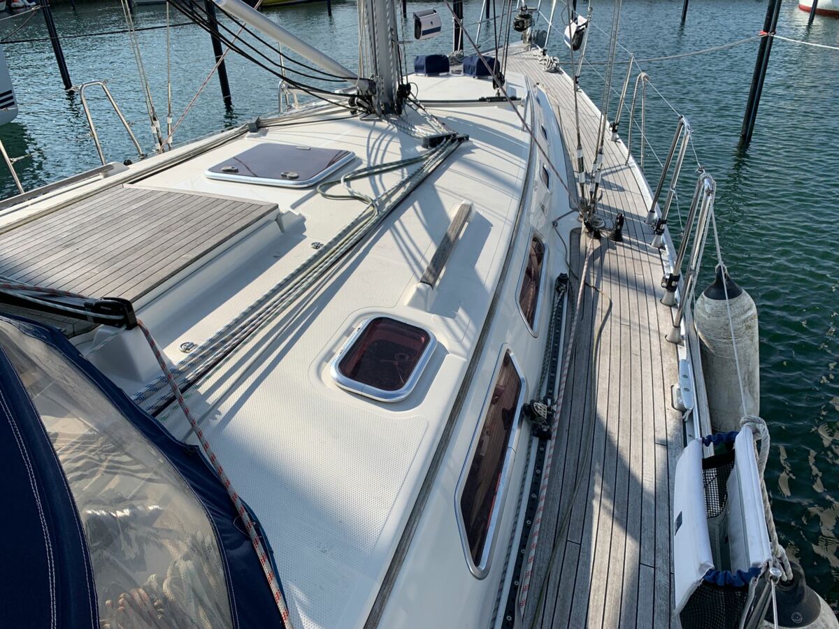 Hanse 411